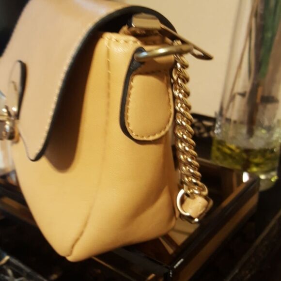 Women's Small Crossbody Fashion Bag - Picture 2 of 2